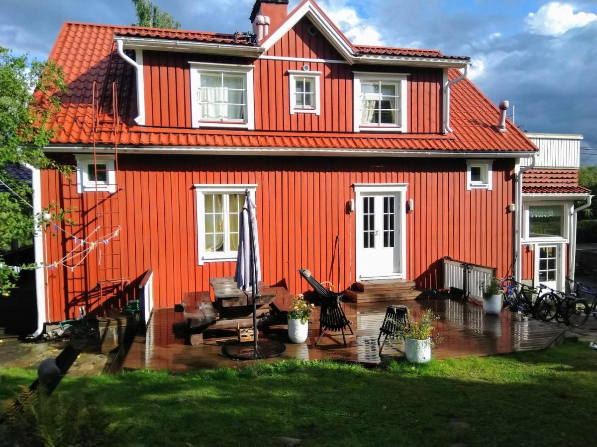 120 Yrs. Old Log House In Kuopio City Centre Exterior photo